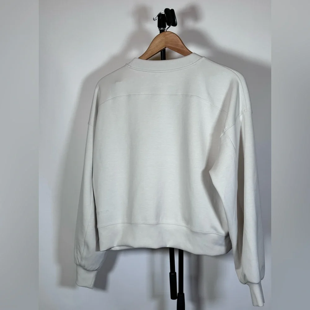 NWOT Lululemon Perfectly Oversized Cropped Crew *Softstreme - Picture 5 of 9